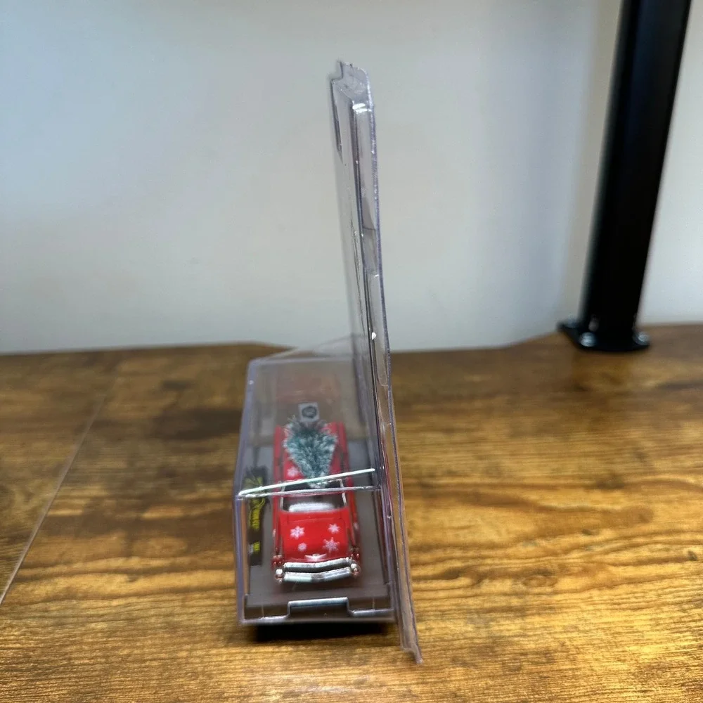 NEW M2 Machines Coca-Cola 1959 Cadillac Series 62 Christmas Limited Edition 1:64